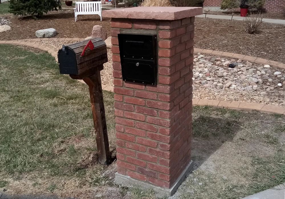 brick_masonry_mailbox_stanchion