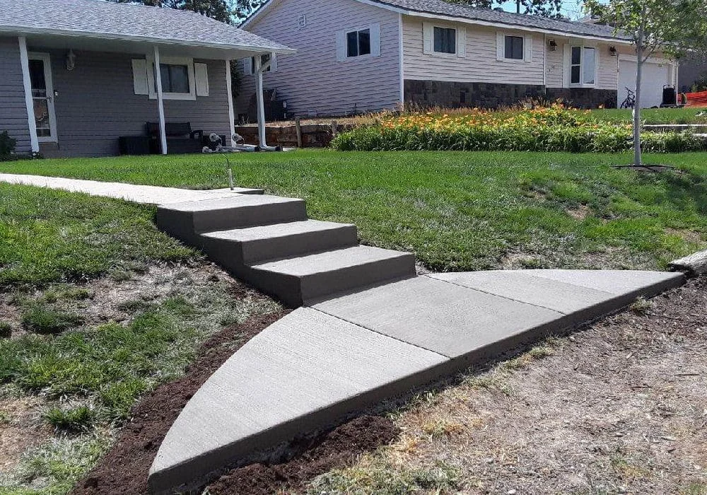 new-concrete-entry-pad-and-steps-leading-up-to-residence-1